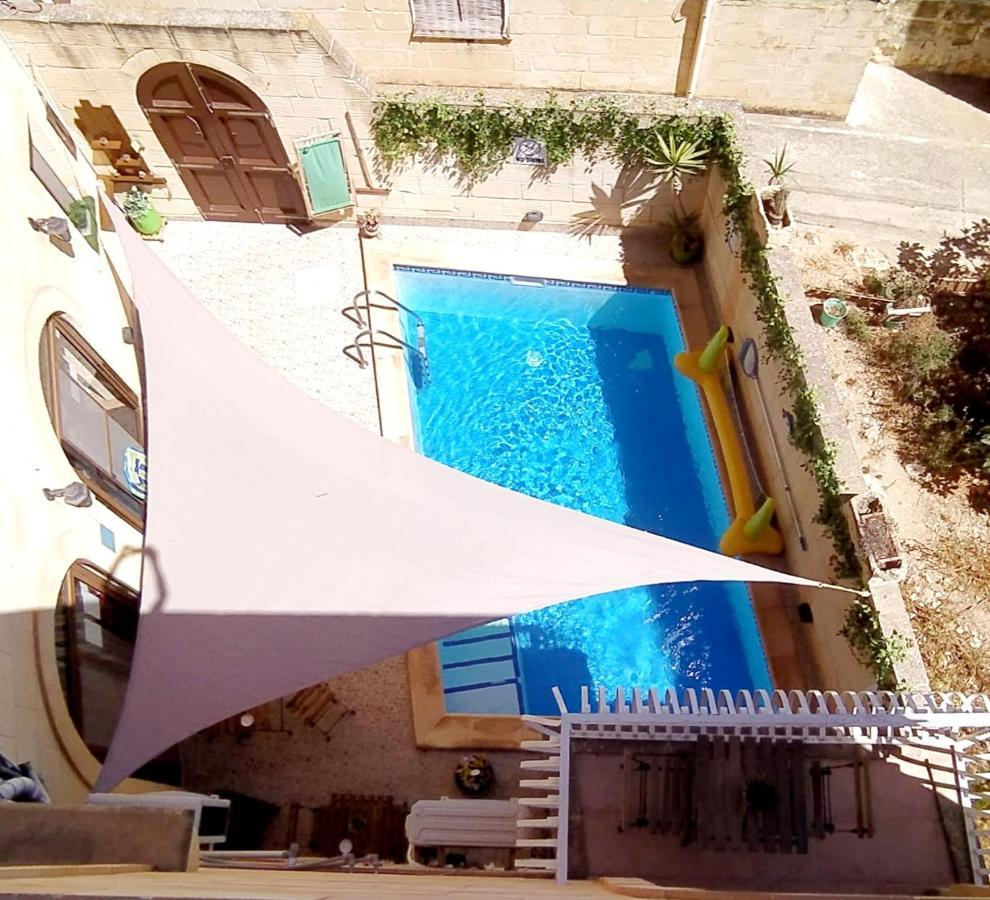 Laringa Holiday Bed&Breakfast Għajnsielem Exterior foto